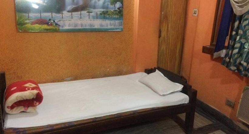 Khaja Habib Hotel Kalküta Dış mekan fotoğraf