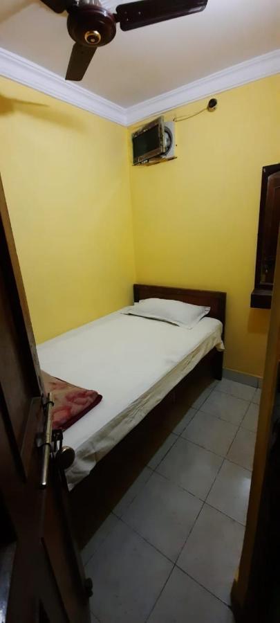 Khaja Habib Hotel Kalküta Dış mekan fotoğraf